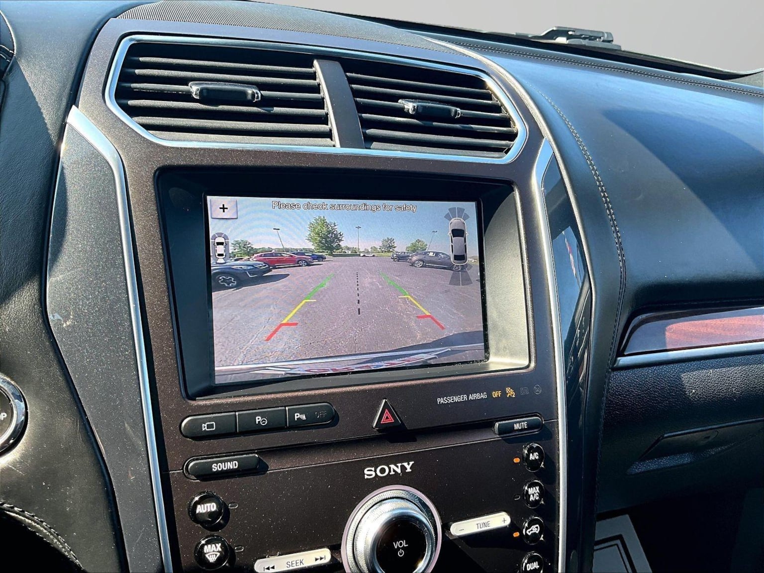 2019 Ford Explorer Platinum - Photo 21