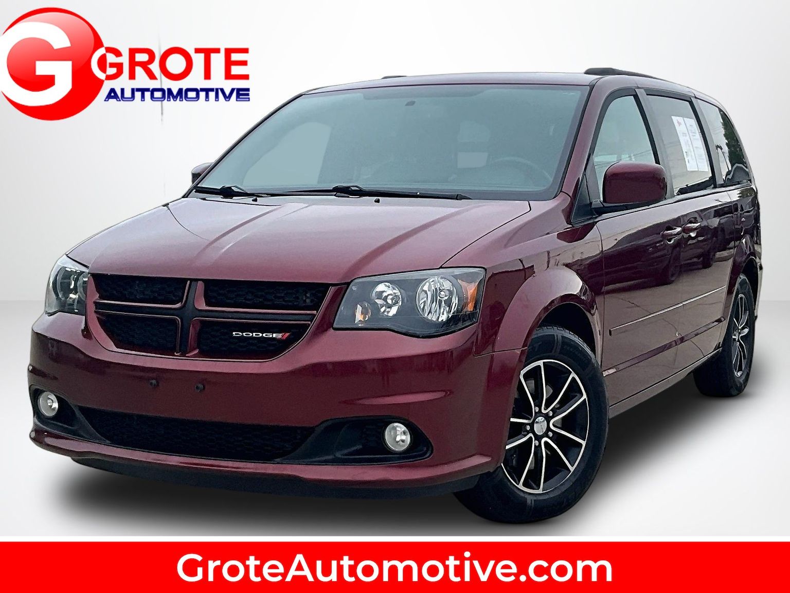 2017 Dodge Grand Caravan GT's photo