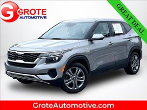 View 2023 Kia Seltos