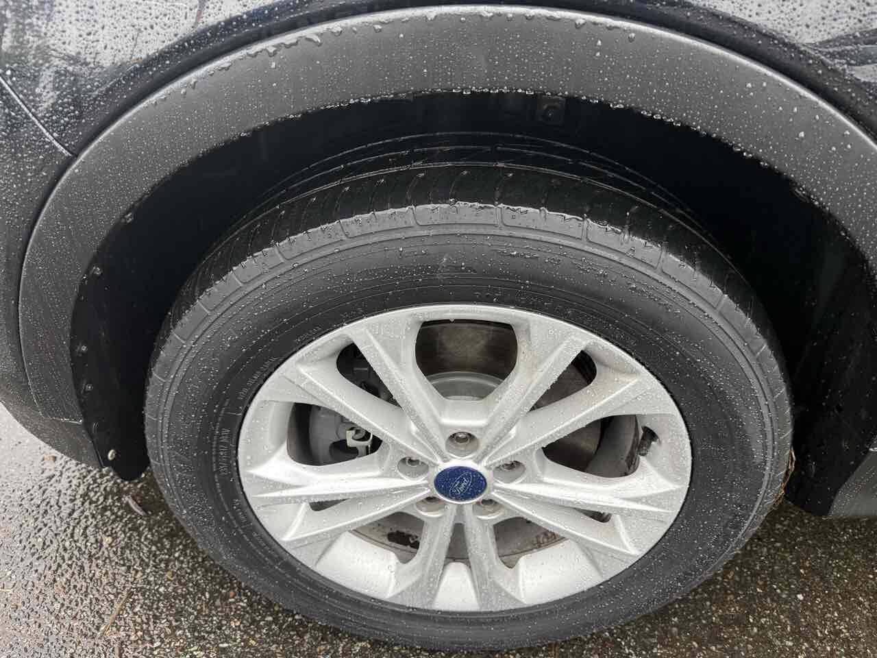 2017 Ford Escape SE - Photo 5