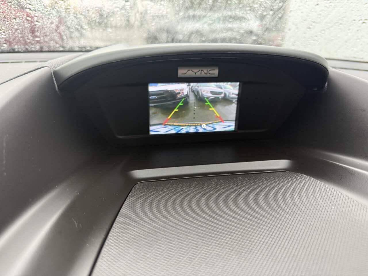 2017 Ford Escape SE - Photo 11
