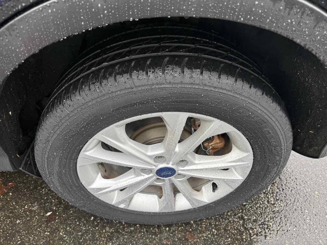 2017 Ford Escape SE - Photo 12