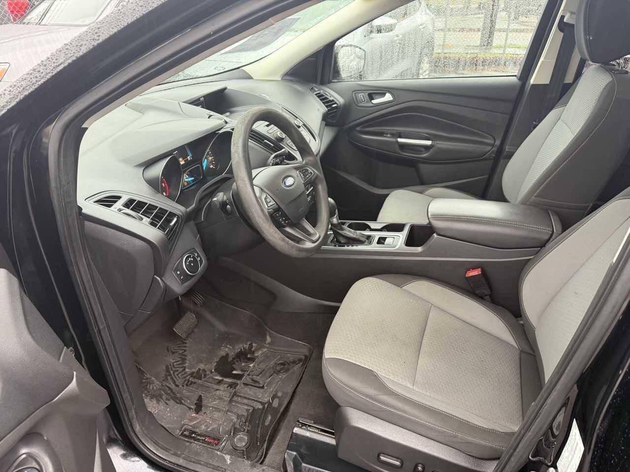 2017 Ford Escape SE - Photo 13