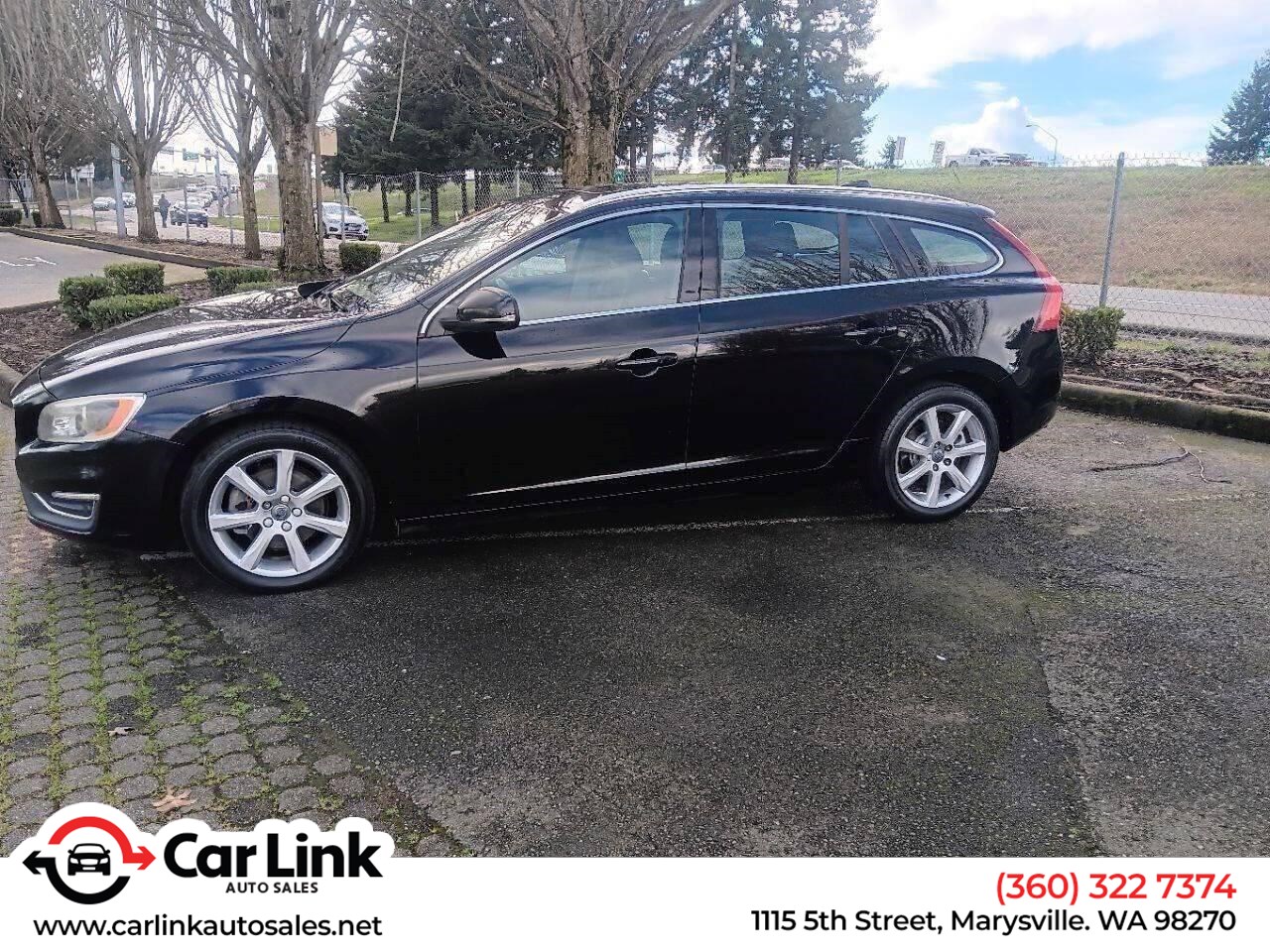 2016 Volvo V60 T5 Drive-E FWD Platinum's photo
