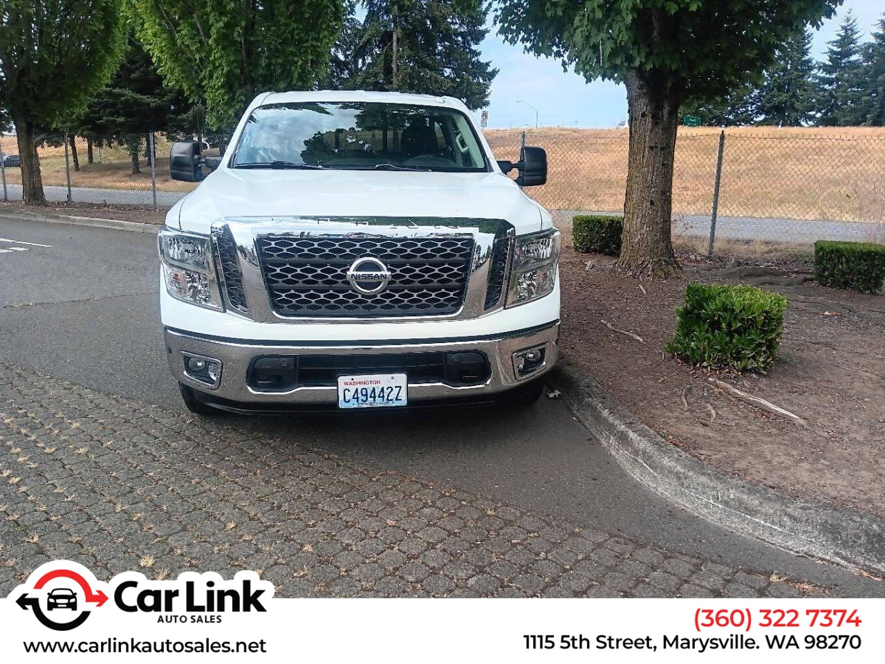 Glacier White 2017 Nissan Titan Pickup Truck Four-Wheel Drive Automatic