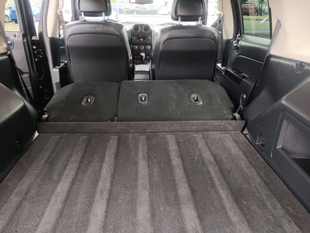 Photo 10 of this Jeep Patriot
