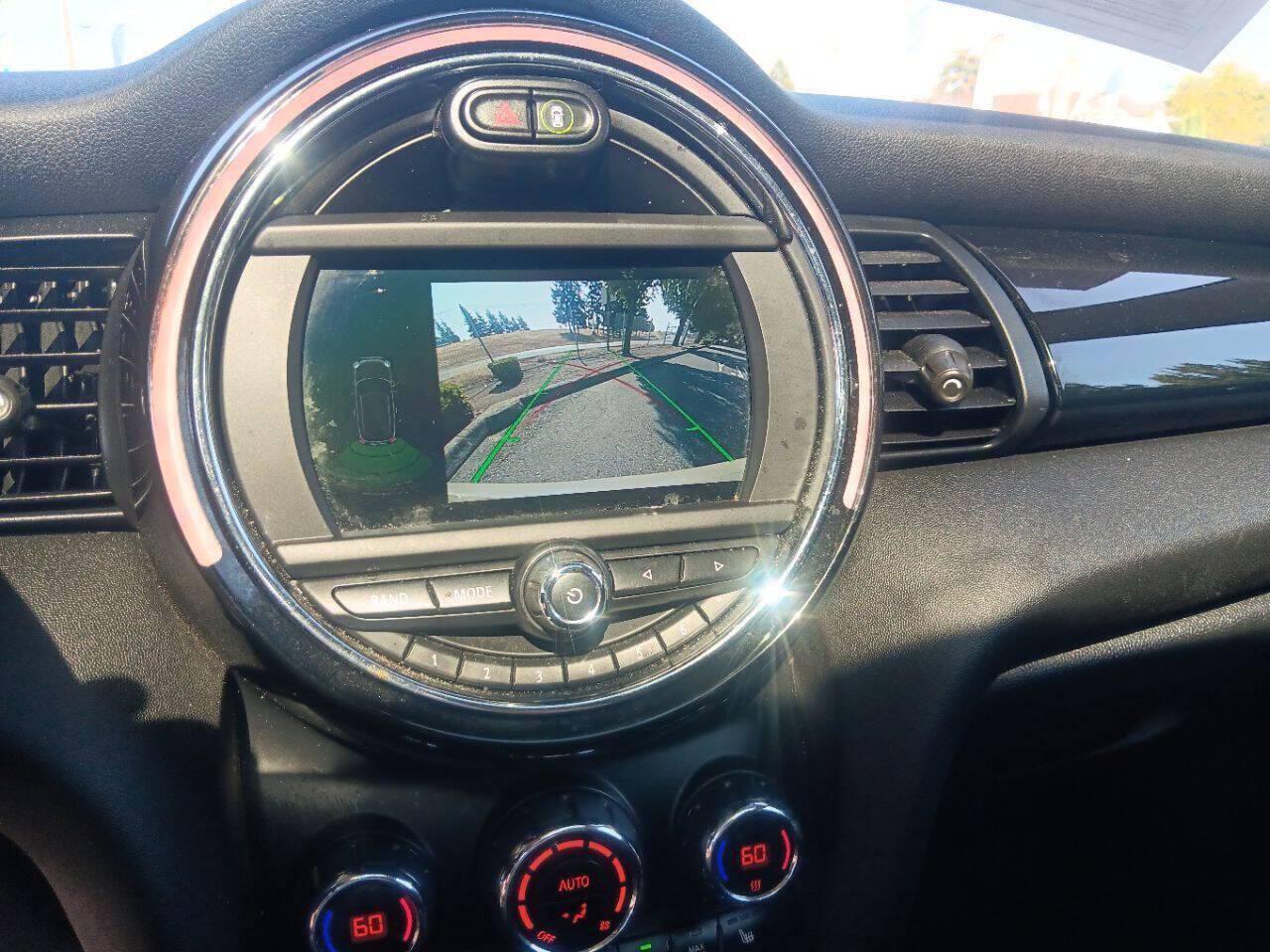 Photo 7 of this MINI Hardtop 2 Door