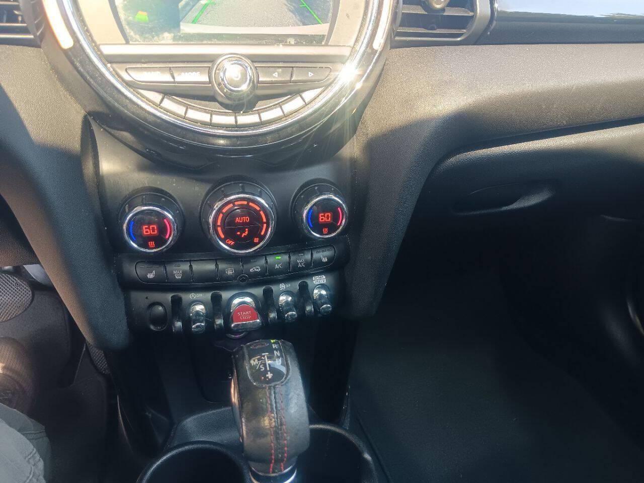 Photo 10 of this MINI Hardtop 2 Door