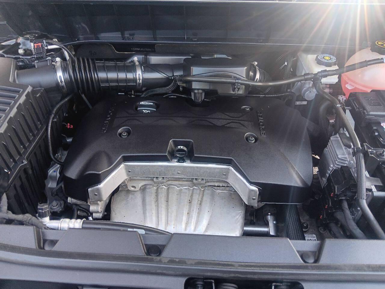 Photo 11 of this GMC Acadia