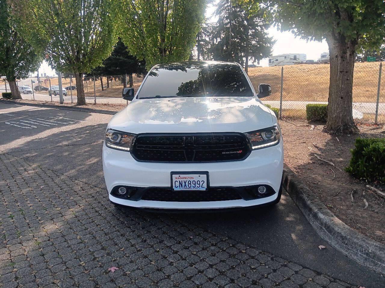 Photo 2 of this Dodge Durango