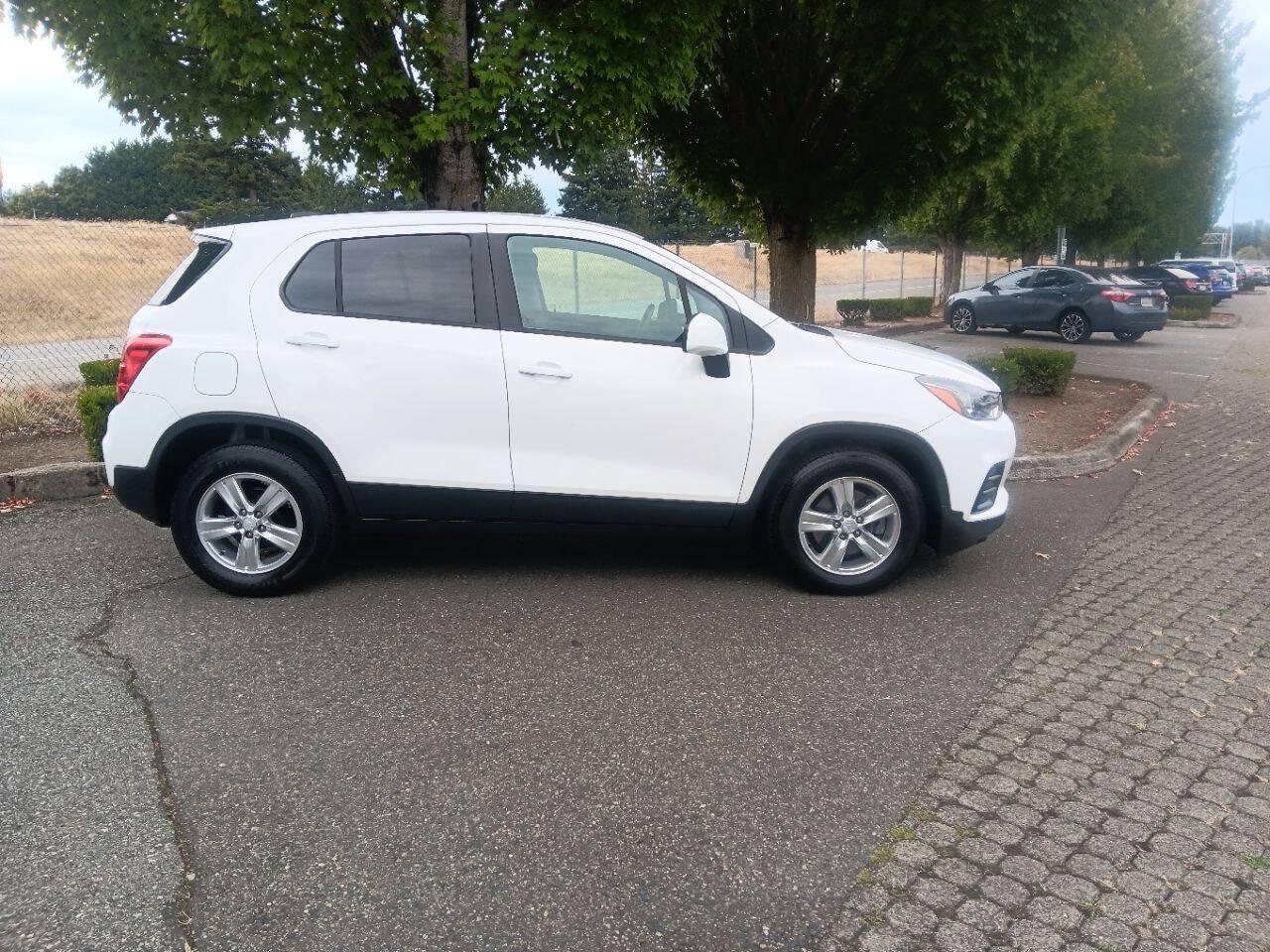 Photo 3 of this Chevrolet Trax
