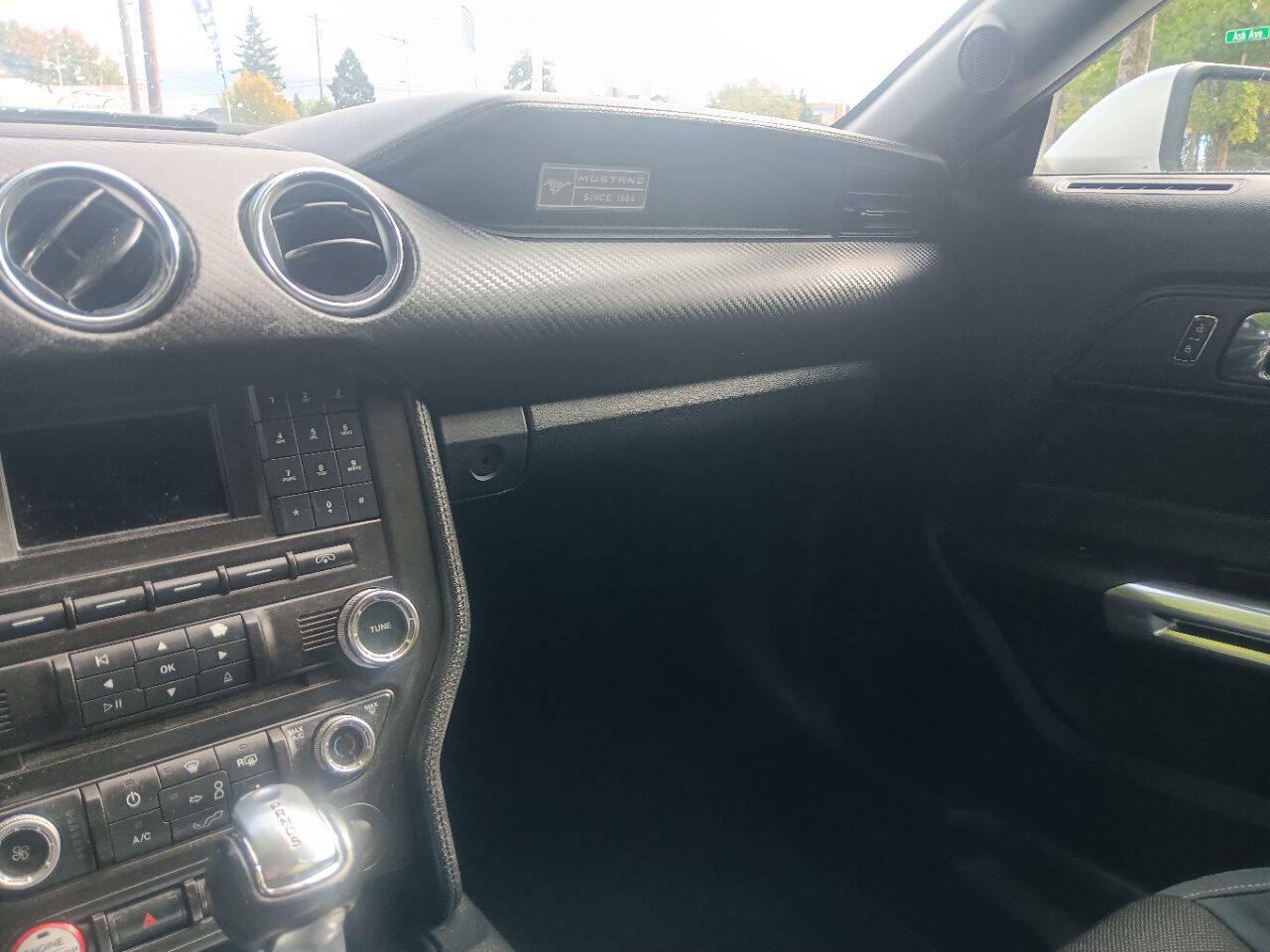 Photo 11 of this Ford Mustang