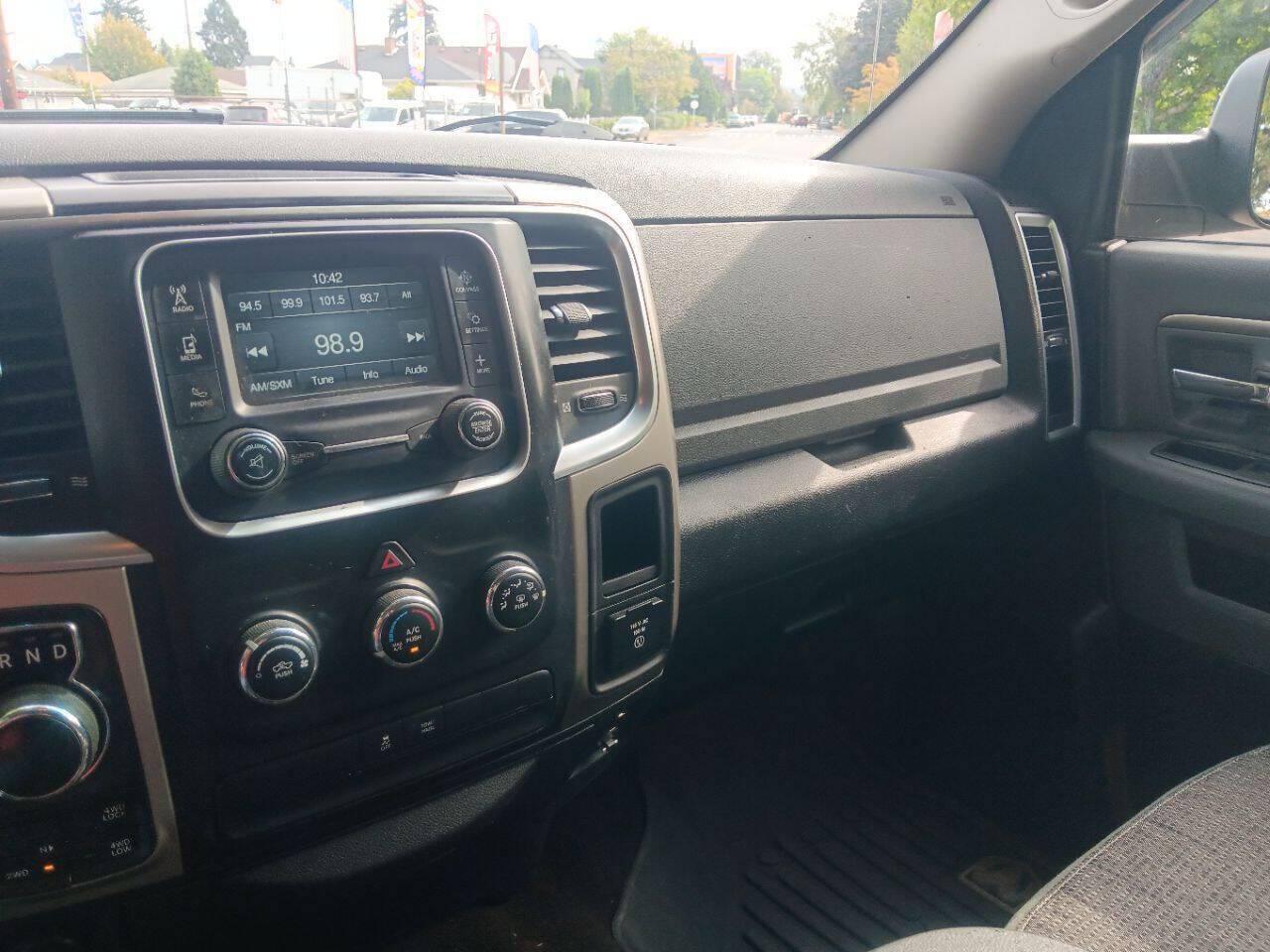 Photo 8 of this Ram 1500
