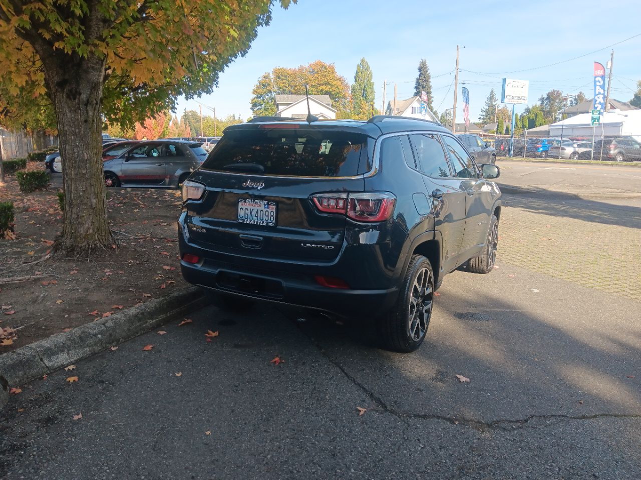Photo 5 of this Jeep Compass
