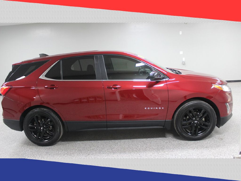 2021 Chevrolet Equinox LT photo 3