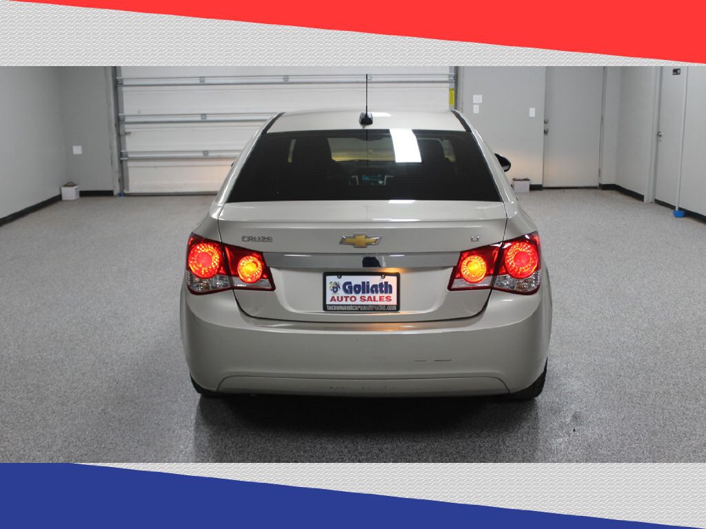 2016 Chevrolet Cruze LT photo 4