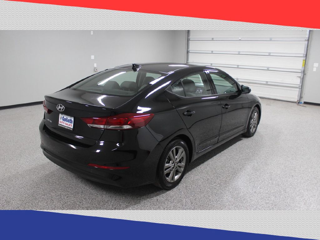 2018 Hyundai Elantra SEL photo 3