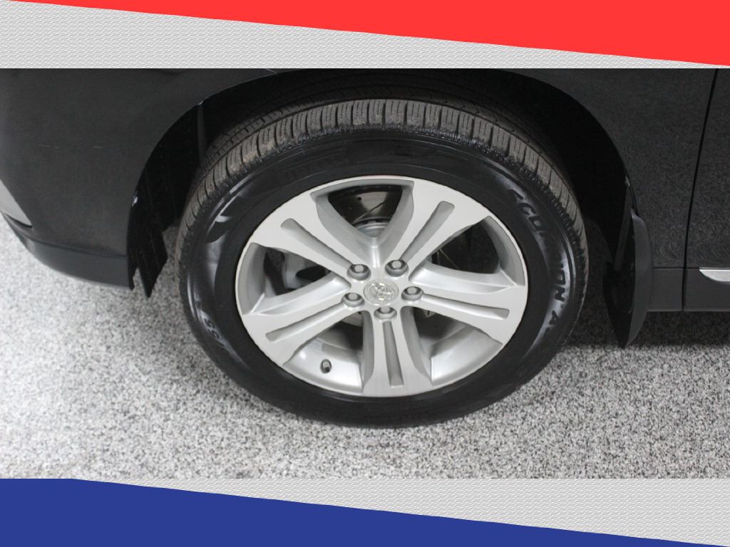 2013 Toyota Highlander Limited photo 2