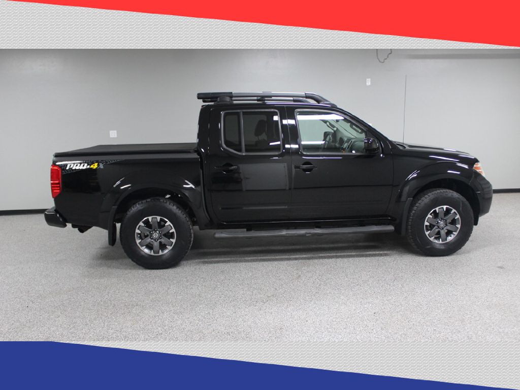 2014 Nissan Frontier PRO-4X photo 2