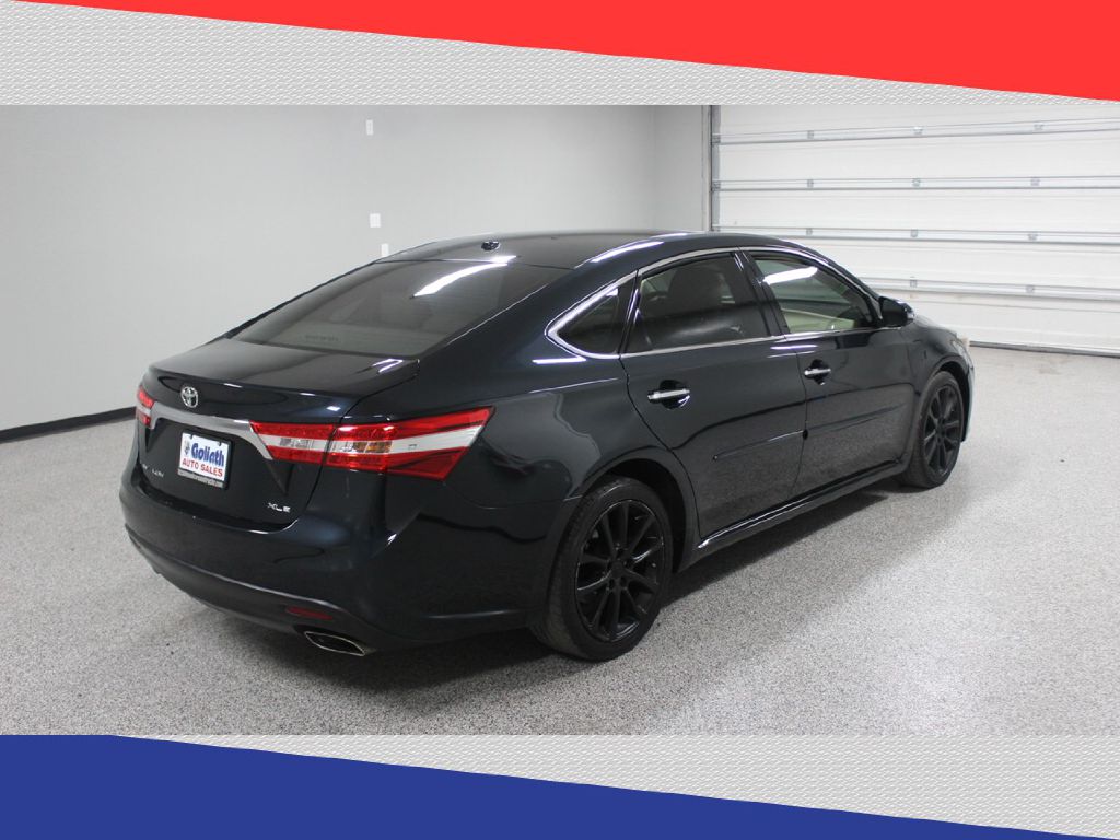 2015 Toyota Avalon XLE Touring photo 3