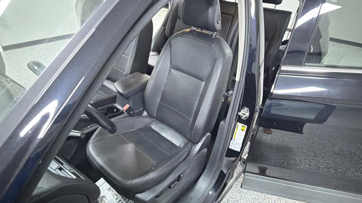 2019 Volkswagen Tiguan SE - Photo 12