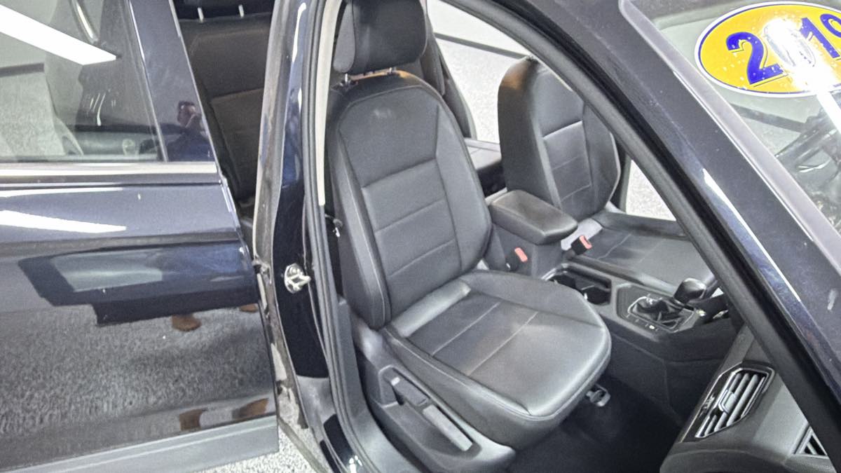 2019 Volkswagen Tiguan SE - Photo 26