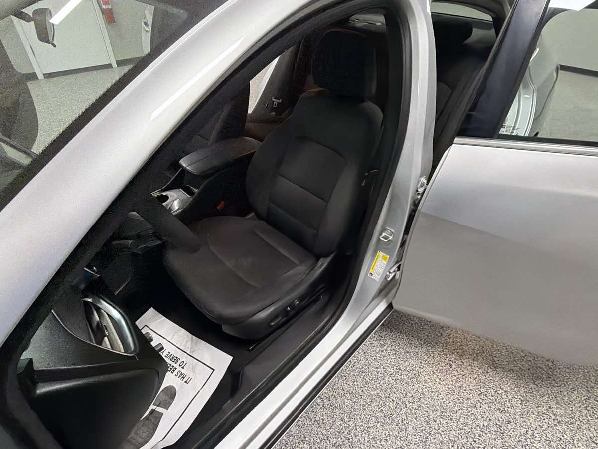 2018 Chevrolet Malibu 1LT - Photo 12