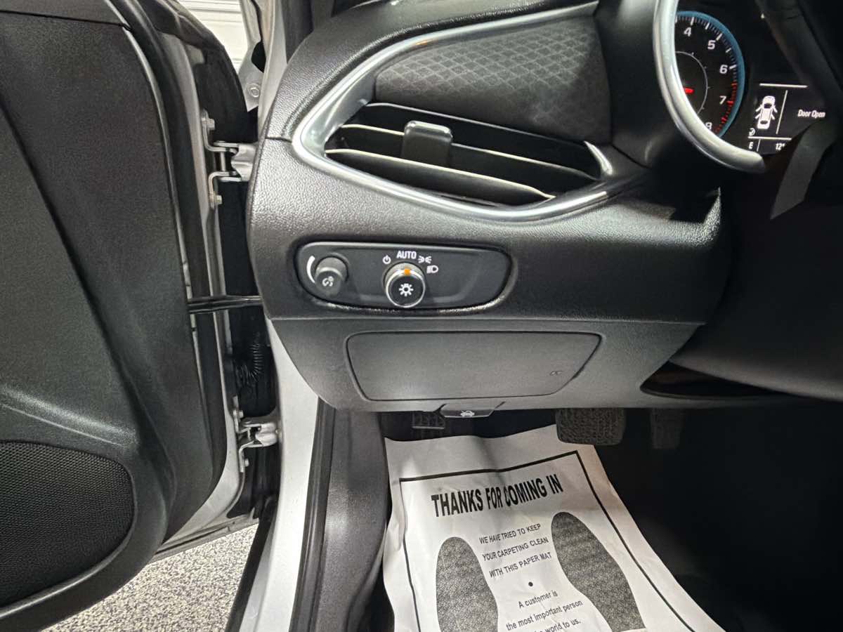 2018 Chevrolet Malibu 1LT - Photo 14