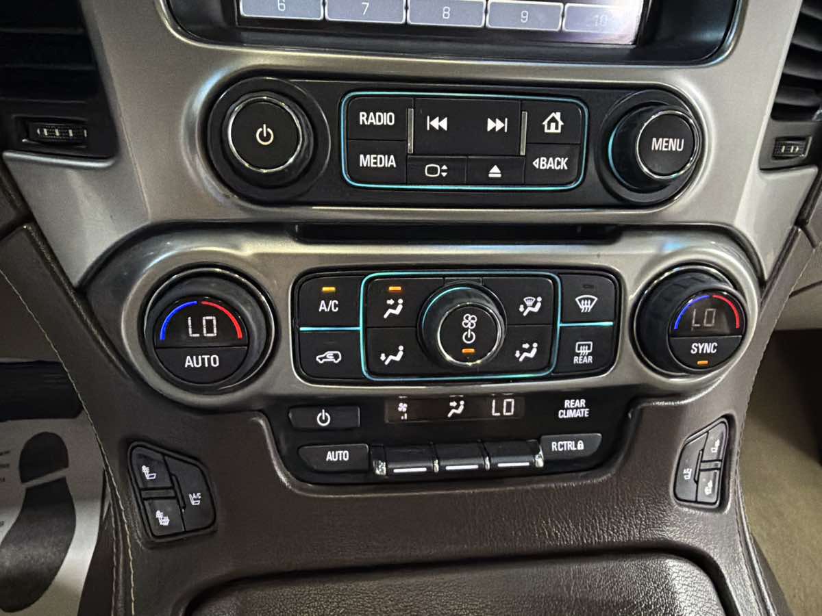 2016 Chevrolet Tahoe LTZ - Photo 19