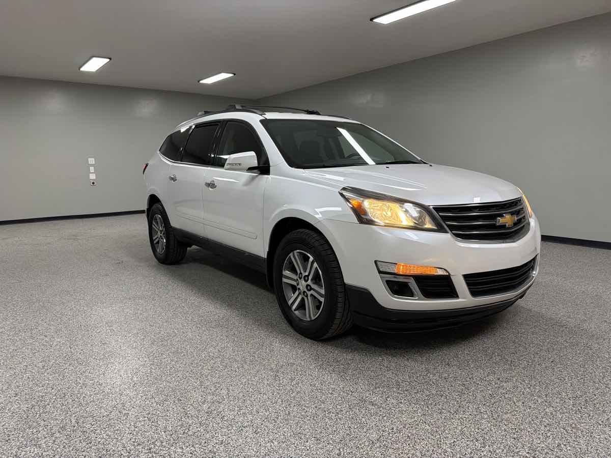 Chevrolet Traverse photo 2