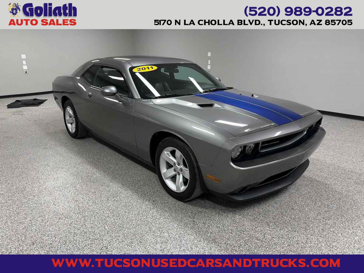 2011 Dodge Challenger SE's photo