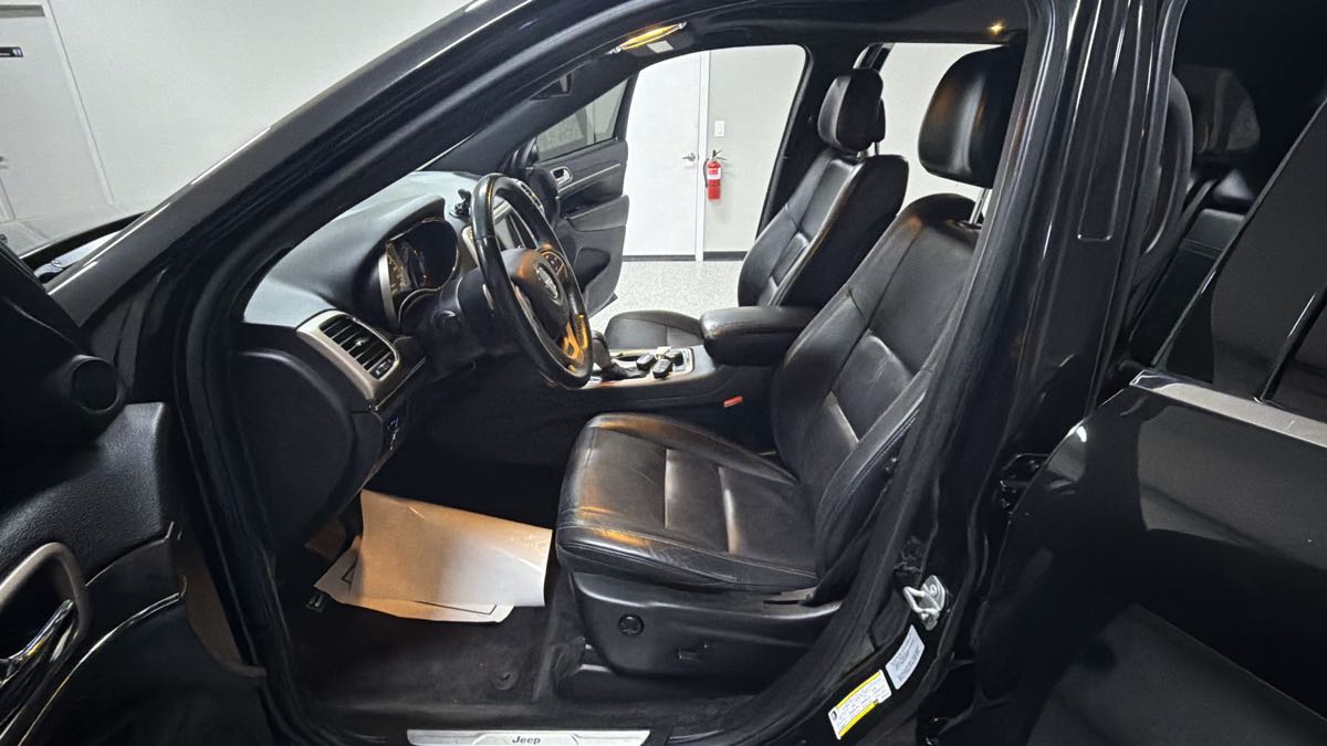 Jeep Grand Cherokee photo 12