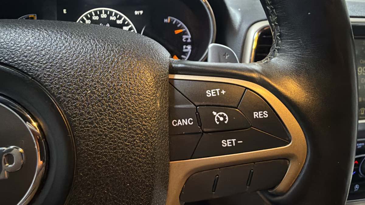 Jeep Grand Cherokee photo 18