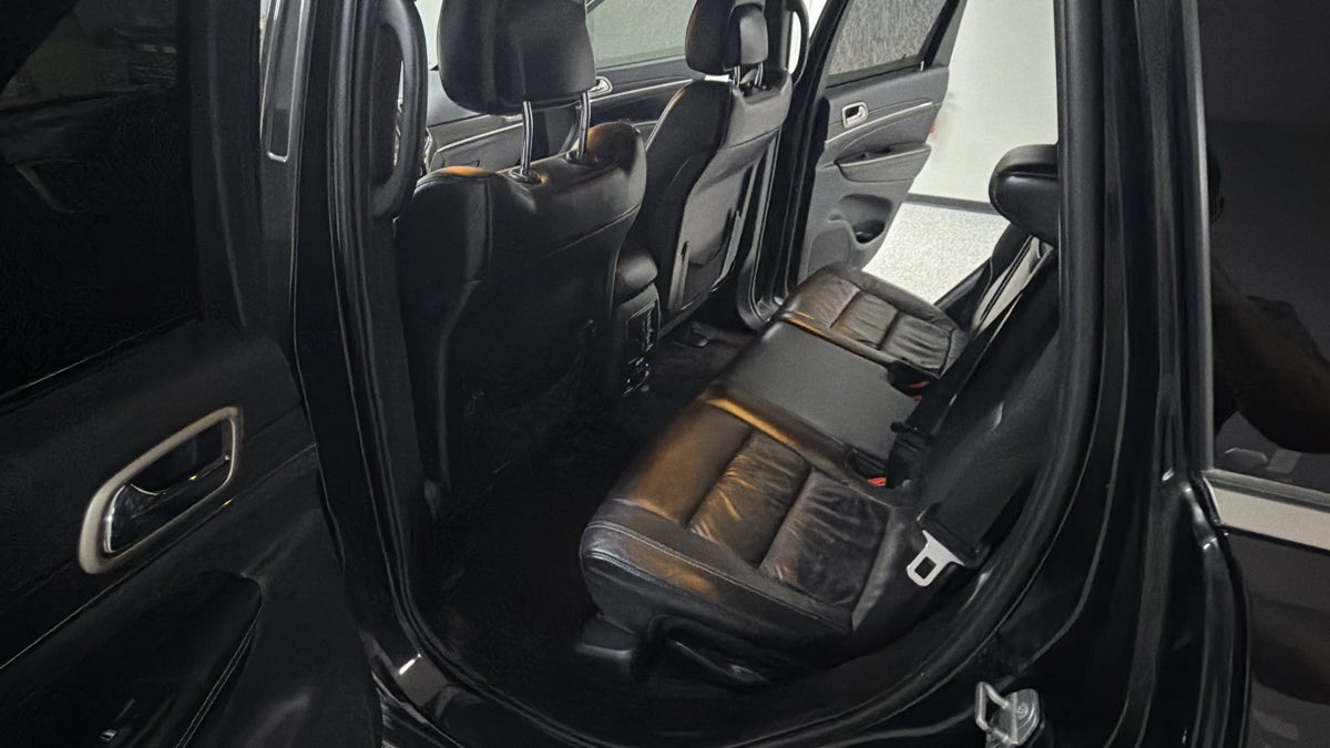 Jeep Grand Cherokee photo 29