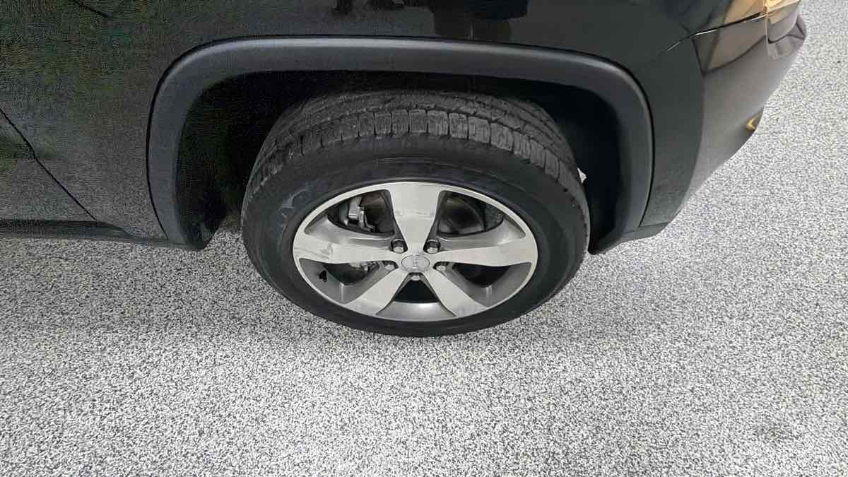 Jeep Grand Cherokee photo 36