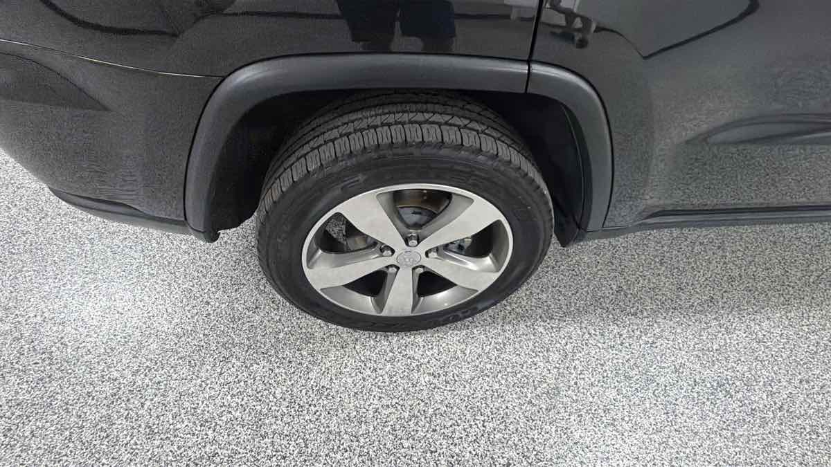 Jeep Grand Cherokee photo 37