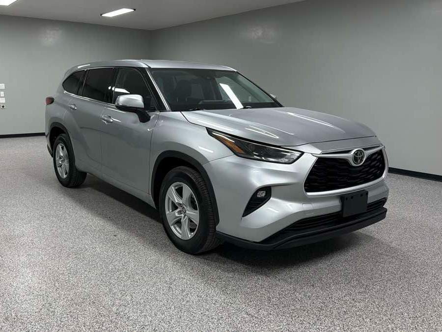 Toyota Highlander photo 2