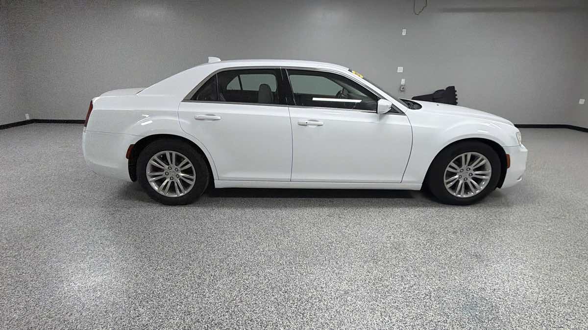 Photo 2 of this Chrysler 300