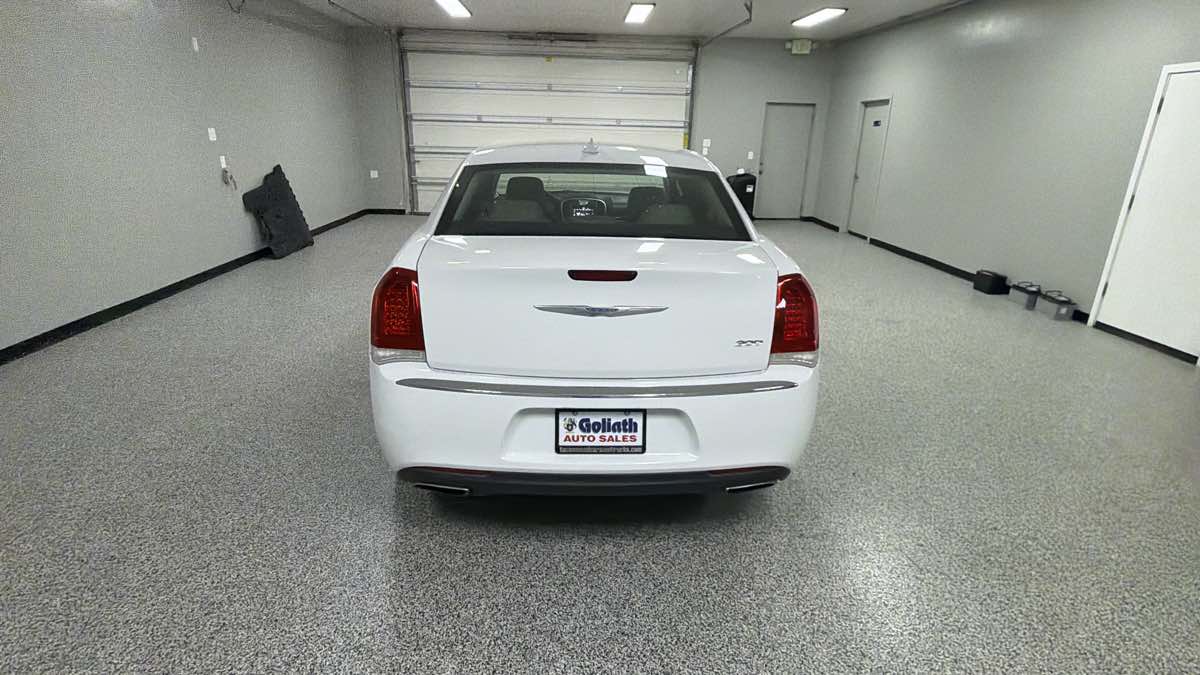 Photo 4 of this Chrysler 300
