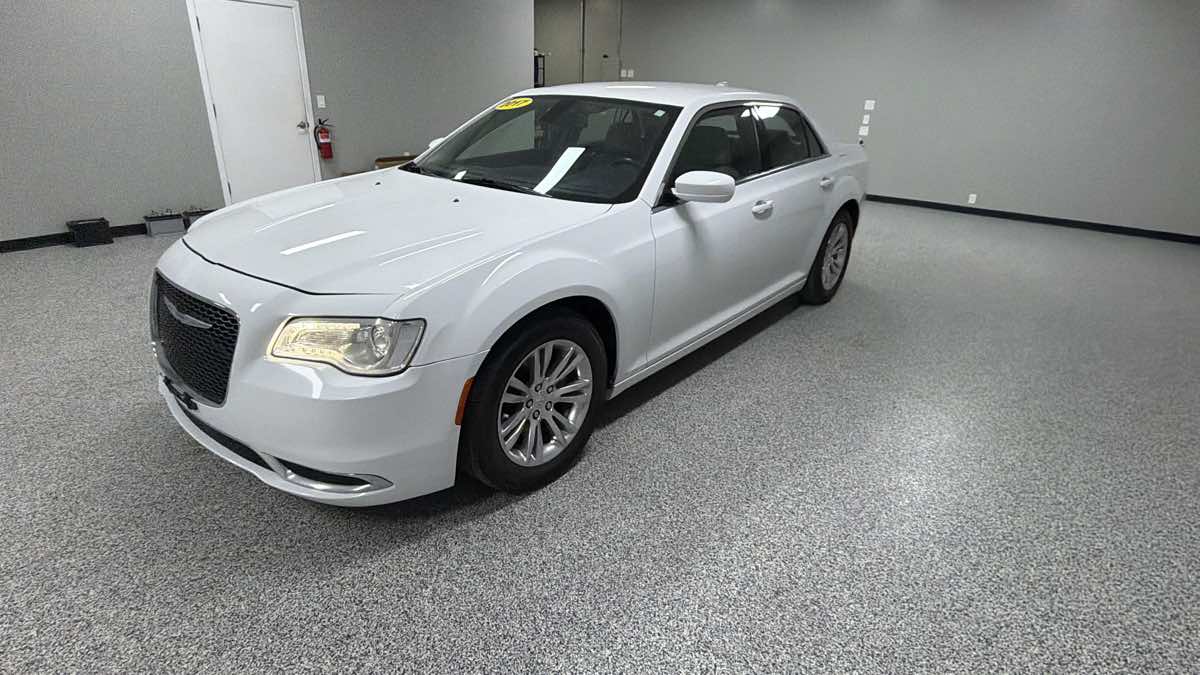 Photo 7 of this Chrysler 300