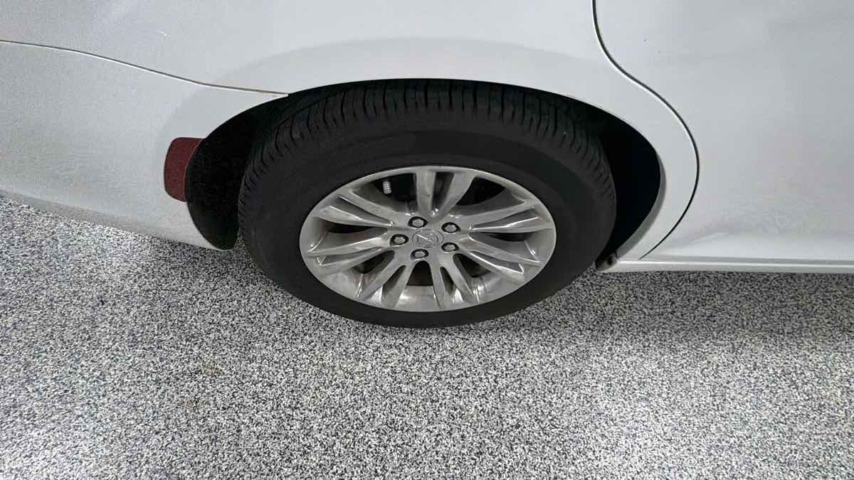 Photo 31 of this Chrysler 300