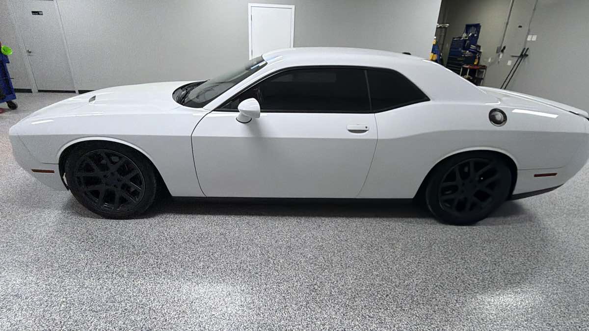 Dodge Challenger photo 6