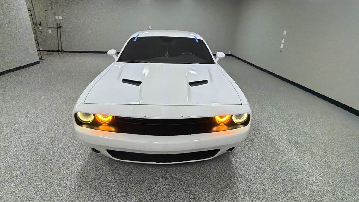Dodge Challenger photo 8