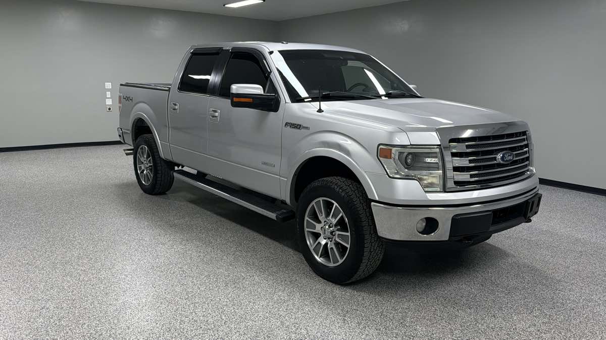 Ford F-150 photo 2
