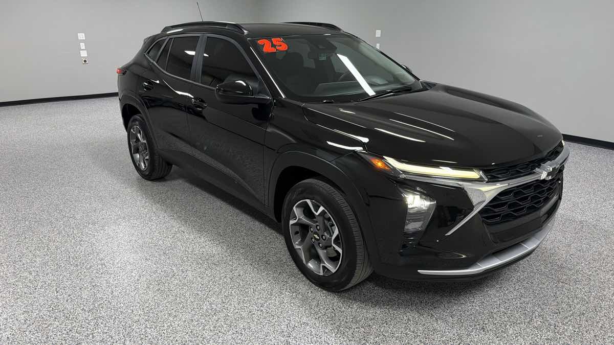 Chevrolet Trax photo 2