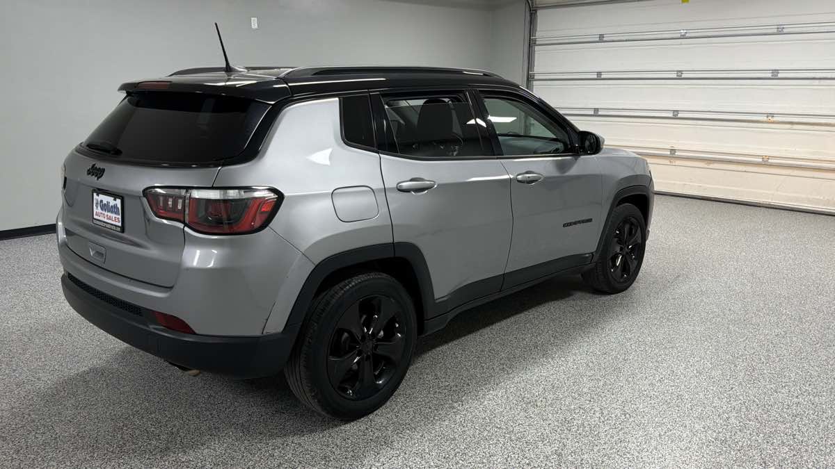 Jeep Compass photo 4