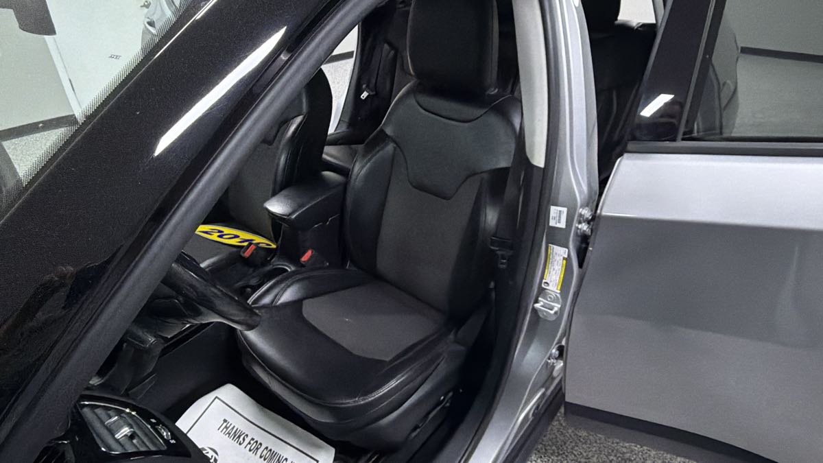 Jeep Compass photo 13