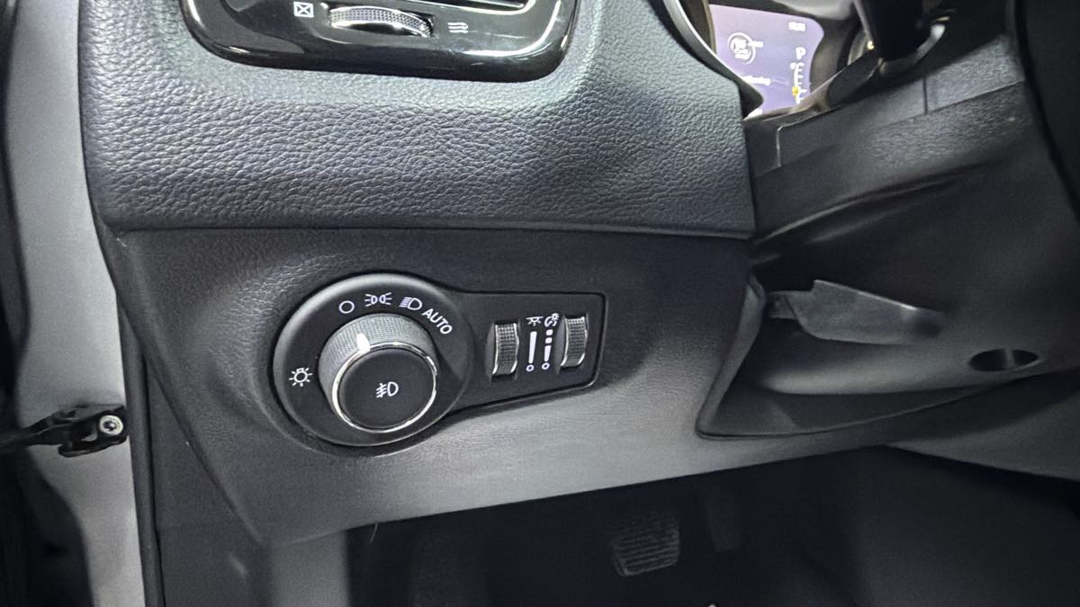 Jeep Compass photo 16