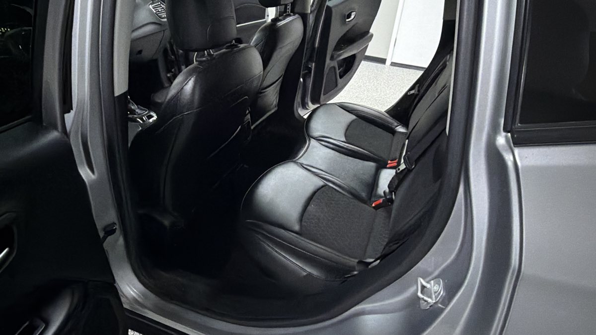 Jeep Compass photo 25