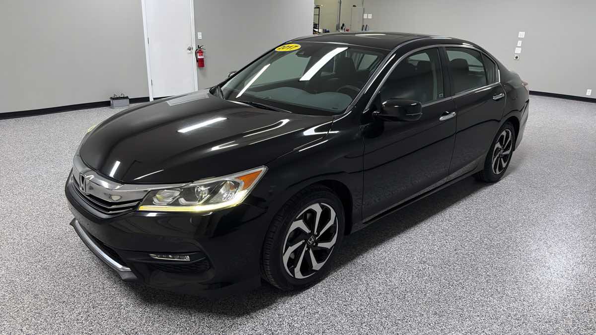 Honda Accord photo 9
